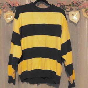 Oversized navy & yellow sweater